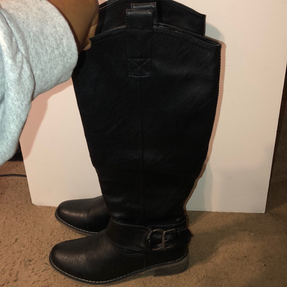 Black boots